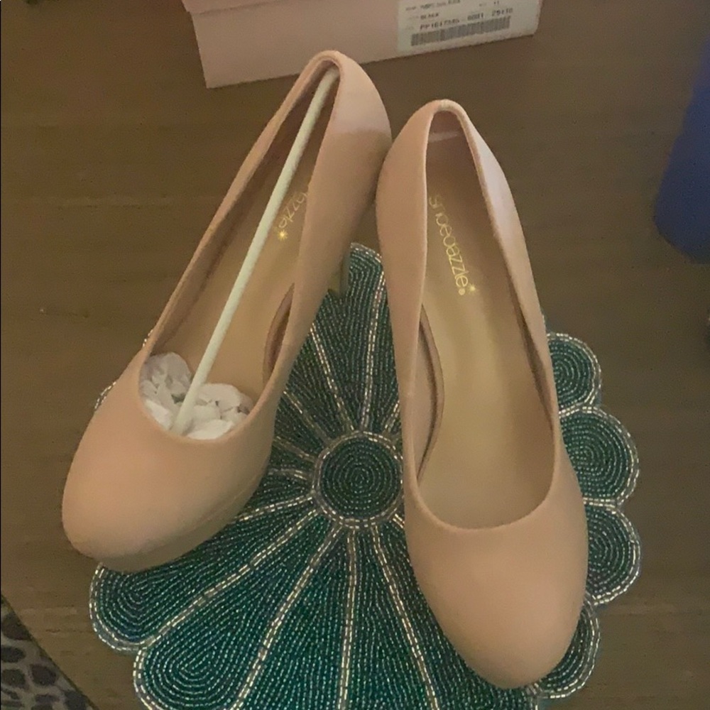 Blush ShoeDazzle pumps